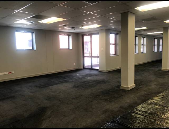320M² OFFICE TO LET IN WAVERLEY